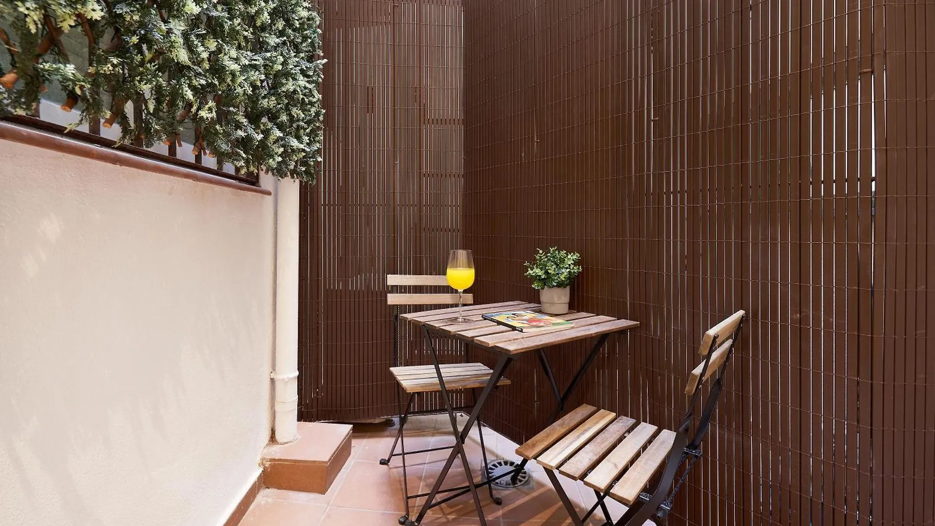 Malagahome 0*, Malaga